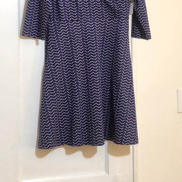 Wrap Front Dress Size M 3/4 Sleeves Stretch Travel Favorite - Picture 8 of 11